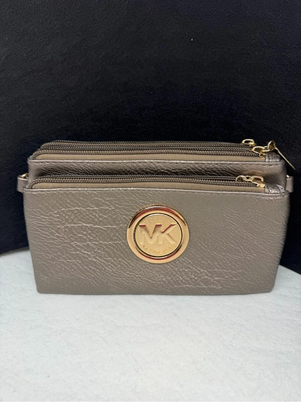 Michael Kors Fulton Triple Zip Leather Wristlet Crossbody Bag – Pewter Metallic